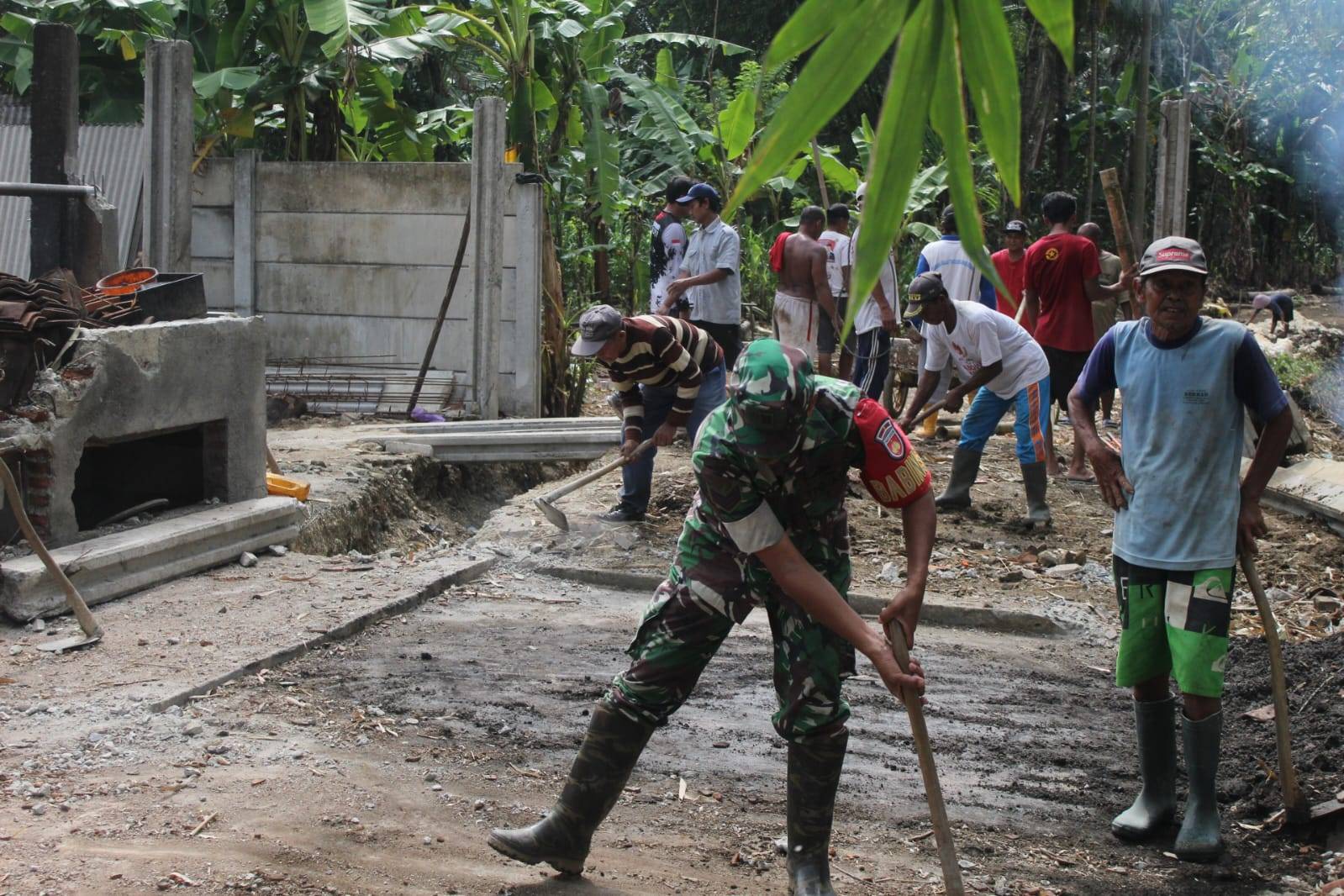 PEMBANGUNAN JALAN LINGKUNGAN DSN IGIRTUGEL SELATAN